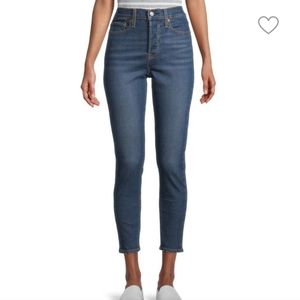 EUC LEVI'S Wedgie Skinny Jeans size 32